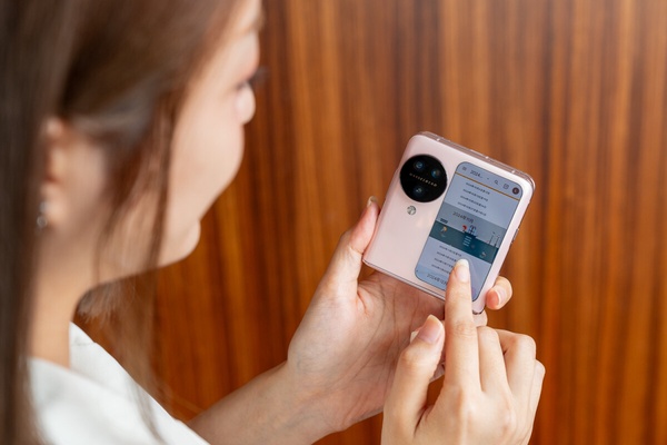 2023跨年聖誕禮物推薦！OPPO N3 Flip小摺疊機可愛，首推嫩粉必入手、還有Kitty環保杯