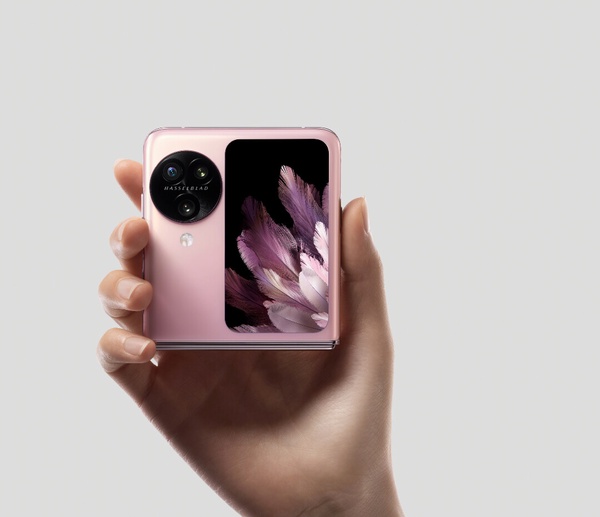 2023跨年聖誕禮物推薦！OPPO N3 Flip小摺疊機可愛，首推嫩粉必入手、還有Kitty環保杯