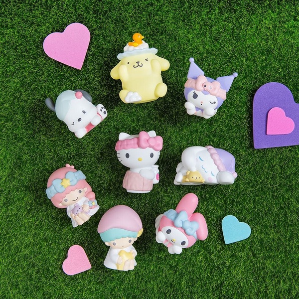 7-11「三麗鷗周邊」可愛登場！KITTY心型抱枕、酷洛米保溫杯超實用，三麗鷗公仔整套收