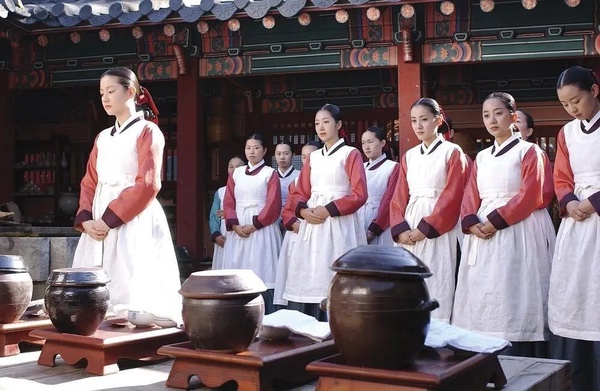 日票選「從第1集就好看」催淚韓劇TOP10！《衣袖紅鑲邊》第10《鬼怪》第5，冠軍太好哭