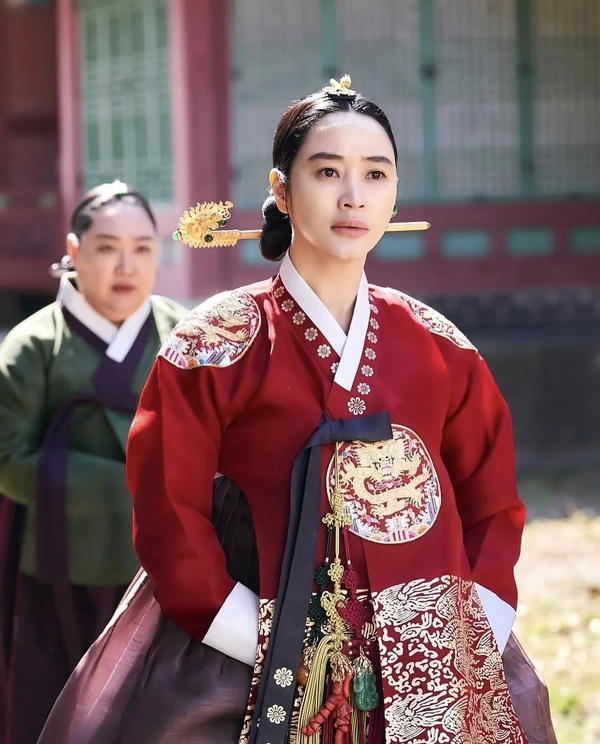 近三年「觀眾最愛」韓劇演員TOP10！全智賢第9輸宋慧喬，朴恩斌第2，冠軍又帥又會演！