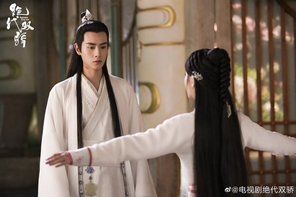 8位更適合現偶劇的陸劇男星！《神隱》王安宇寸頭更好看，陳飛宇、胡一天新造型被吐槽