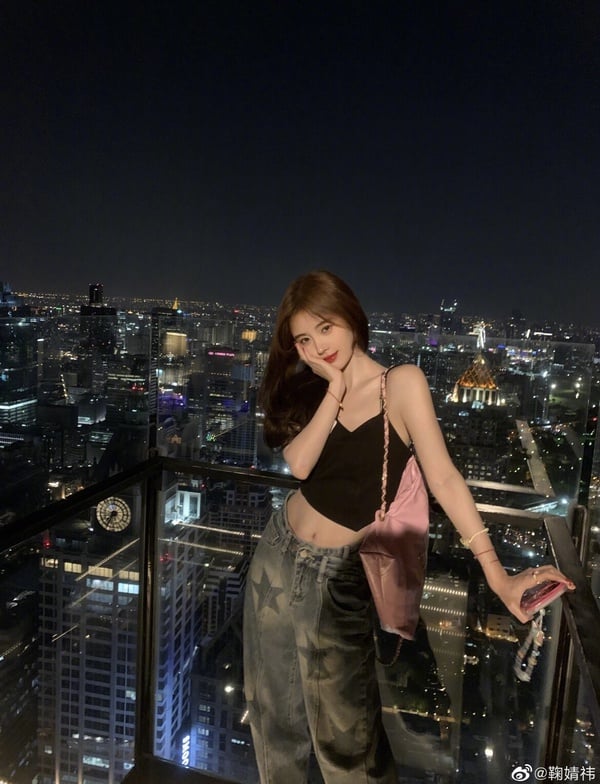10款香奈兒粉色包包推薦：《偷偷藏不住》桑稚同款網搶爆、CHANEL 22後背包容量大！