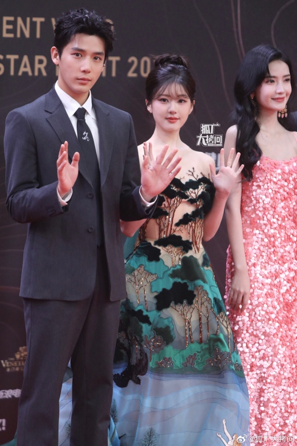 16位陸劇明星紅毯精修&amp;amp;amp;amp;amp;amp;amp;amp;未修!趙露思甜，熱巴美成精靈，吳磊帥成霸總，王鶴棣帥成美猴王