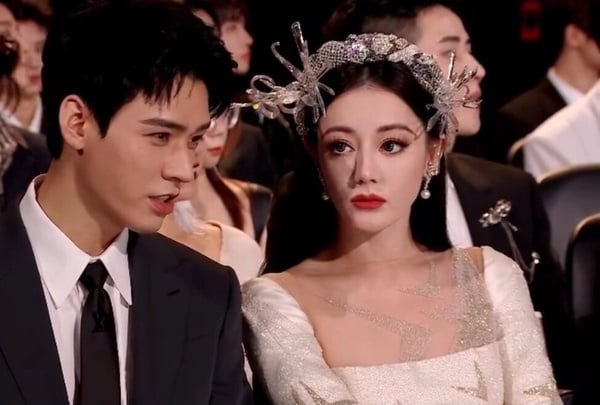 16位陸劇明星紅毯精修&amp;amp;amp;amp;amp;amp;amp;amp;未修!趙露思甜，熱巴美成精靈，吳磊帥成霸總，王鶴棣帥成美猴王