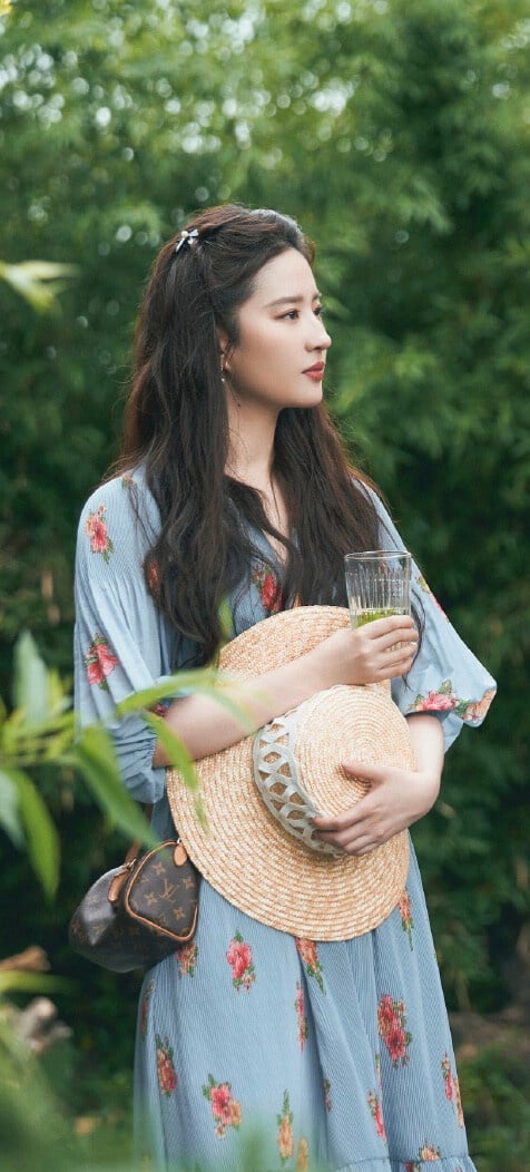 2023陸劇女演員熱度榜TOP10出爐！趙露思第7，迪麗熱巴第4，虞書欣第3，冠軍果然是她