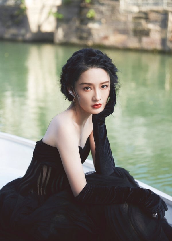 2023陸劇女演員熱度榜TOP10出爐！趙露思第7，迪麗熱巴第4，虞書欣第3，冠軍果然是她