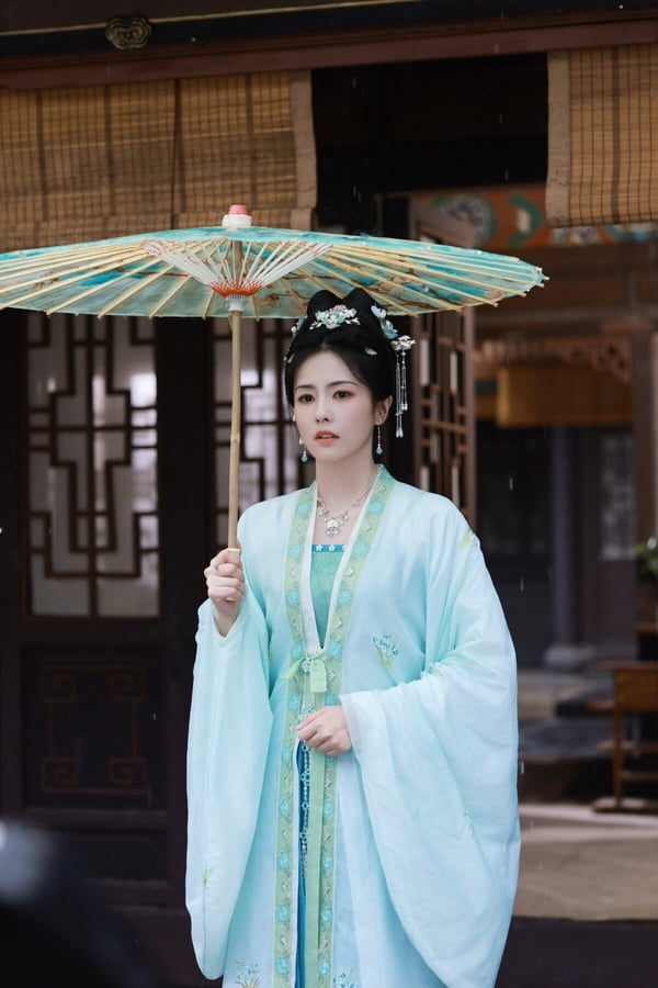 2023陸劇女演員熱度榜TOP10出爐！趙露思第7，迪麗熱巴第4，虞書欣第3，冠軍果然是她