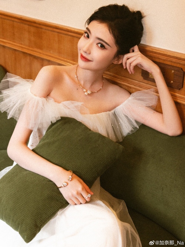 陸劇《神隱》演員古裝vs.時裝！趙露思都能駕馭，曹婓然、加奈那驚豔，李昀鋭古裝更帥