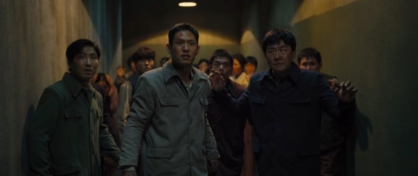 《京城怪物》結局6大「伏筆看點」！朴敘俊變成怪物？這關鍵暗示「他」將帶頭成功抗日