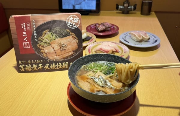 壽司郎《SPY×FAMILY 間諜家家酒》集點開跑！安妮亞醬料碟、小提包太萌、2024桌曆必收