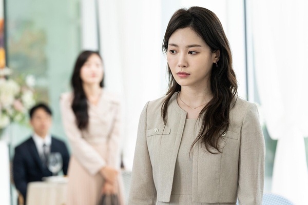 2023韓國「金酸莓獎」公布！IU.朴敘俊電影被評歷代最差，演技最爛第一名竟是「她」！