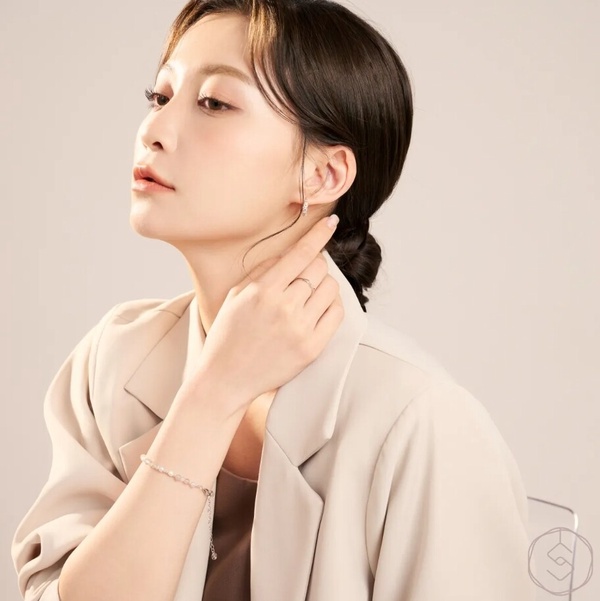 「拉長石」懶人包！7大功效＆常見QA一次看，想吸引靈魂伴侶、療癒創傷就選它