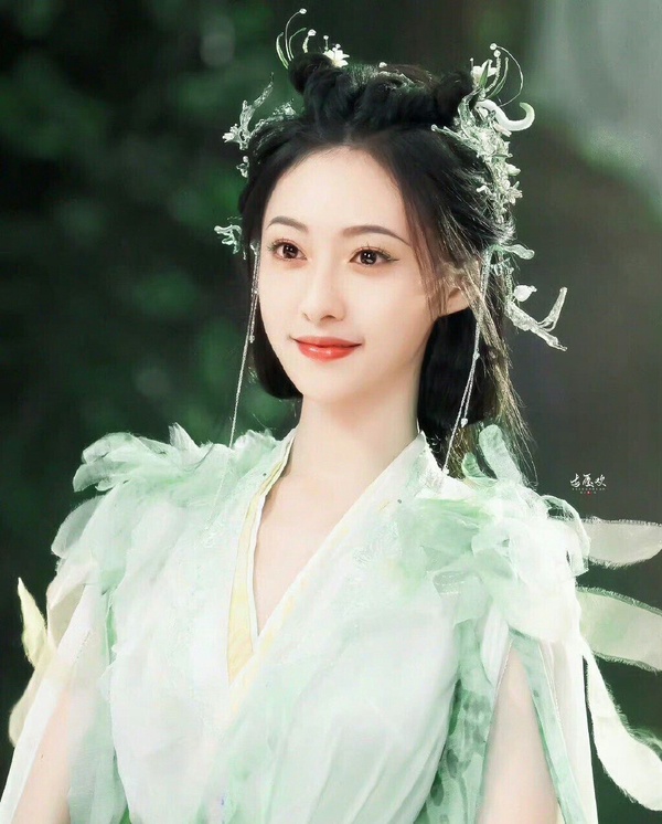 網評2024「最看好她能爆火出圈」古裝女神TOP10！王楚然第7，田曦薇第3，冠軍真美成仙
