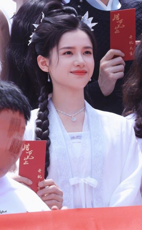 網評2024「最看好她能爆火出圈」古裝女神TOP10！王楚然第7，田曦薇第3，冠軍真美成仙