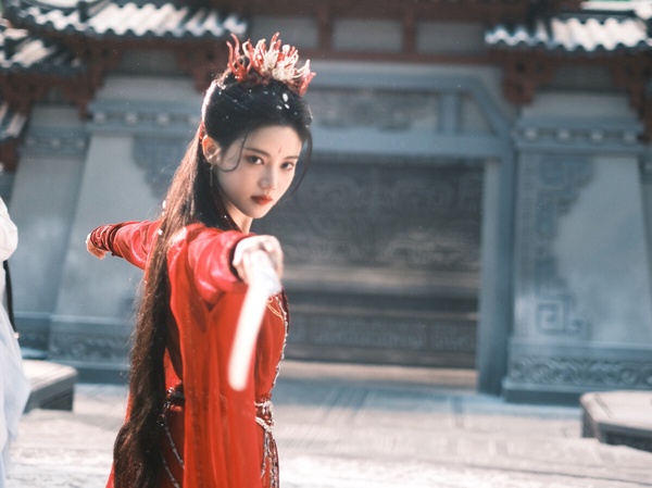 網評2024「最看好她能爆火出圈」古裝女神TOP10！王楚然第7，田曦薇第3，冠軍真美成仙