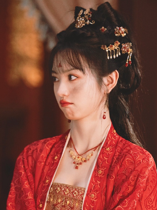 網評2024「最看好她能爆火出圈」古裝女神TOP10！王楚然第7，田曦薇第3，冠軍真美成仙