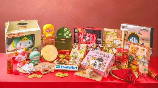 Hello Kitty在全家！全家年節禮盒Hello Kitty、大耳狗、布丁狗超萌登場，再享優惠85折