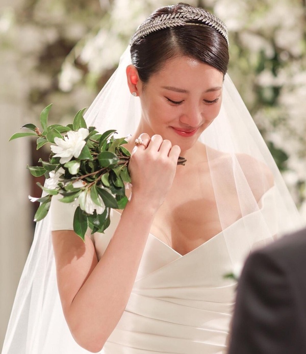 《京城怪物》「前田雪子」秀賢8件事！超模大賽冠軍，從好萊塢紅回韓國，還是隱藏學霸