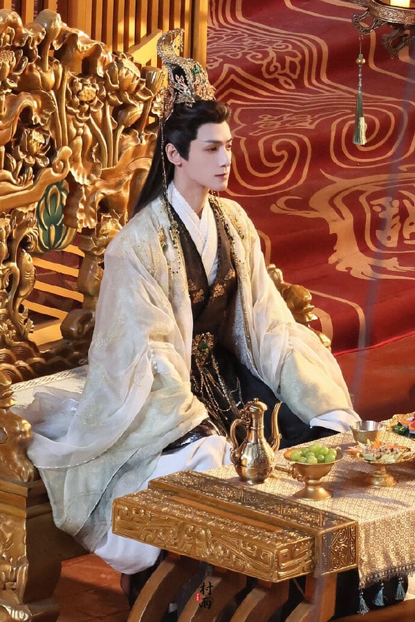 2024古裝劇10位男神造型！肖戰像俊美書生，任嘉倫夢回《周生如故》，楊洋是神仙下凡吧