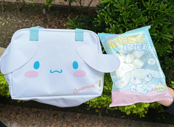 7-11「春節禮盒」送禮首選！KITTY&amp;amp;大耳狗大頭杯、史努比拍拍燈，KITTY行李箱可愛必收