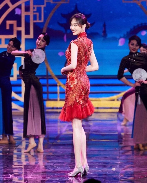 盤點陸劇復古明艷美人！唐嫣靈動、辛芷蕾美豔，趙麗穎、宋軼甜美，陳都靈再度穿旗袍！