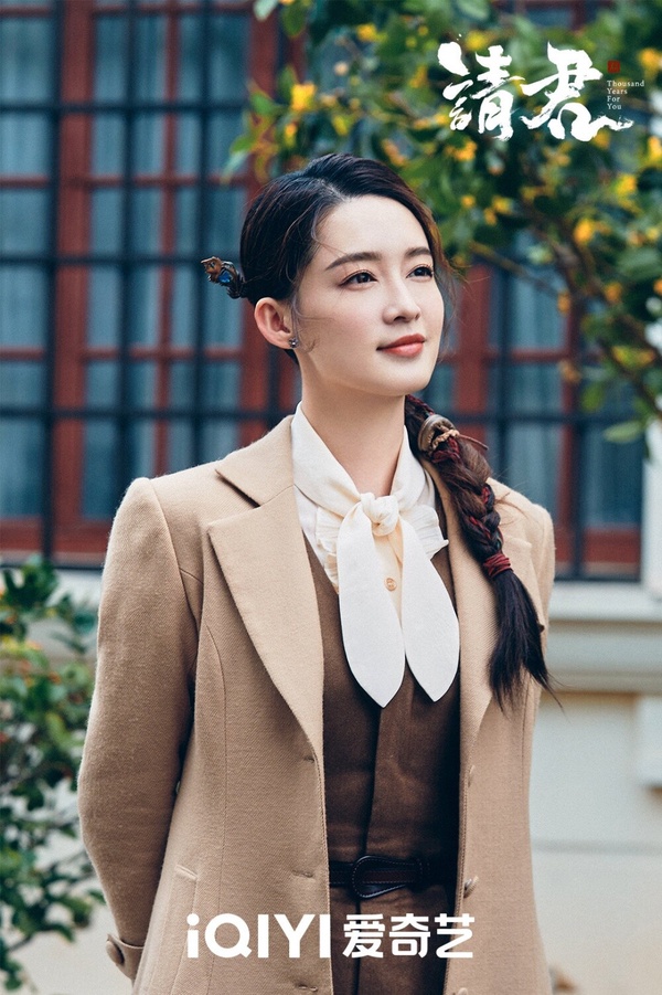 盤點陸劇復古明艷美人！唐嫣靈動、辛芷蕾美豔，趙麗穎、宋軼甜美，陳都靈再度穿旗袍！