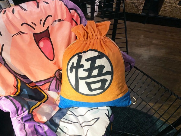 7-11「龍年限定Kitty」快閃購！Kitty零錢包、手提包必收，再推維尼存錢筒、七龍珠系列