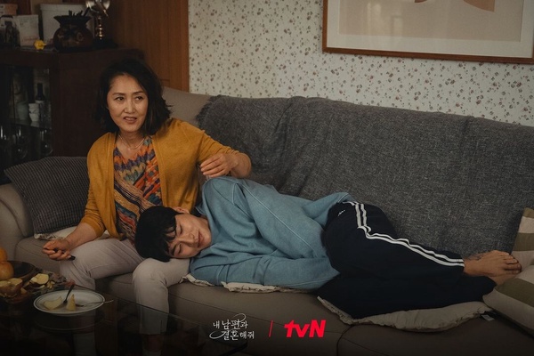《和我老公結婚吧》劇組下封口令!漫畫劇透搶先看:朴敏英復仇成功?李伊庚下場超慘?