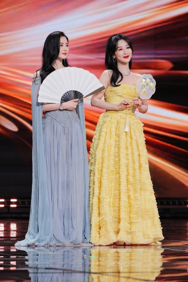 2024微博之夜10組難得一見陸劇明星同框！王鶴棣夾在吳磊趙露思中間，又和肖戰美男同框