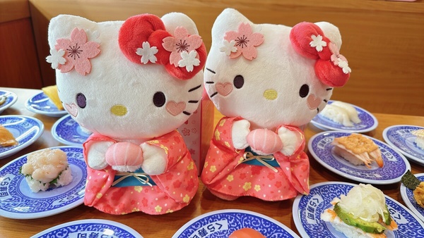 Hello Kitty在藏壽司！藏壽司聯名三麗鷗第二彈送Kitty玩偶、不鏽鋼杯，再抽酷洛米卡套