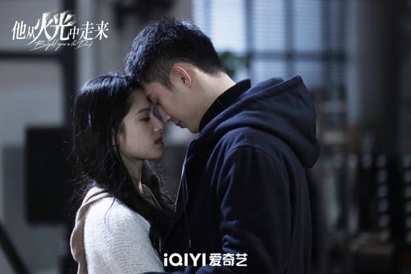 網評陸劇「最萌身高差」高糖嗑瘋頭CP Top9!《偷偷藏不住》陳哲遠趙露思第三，冠軍真搭