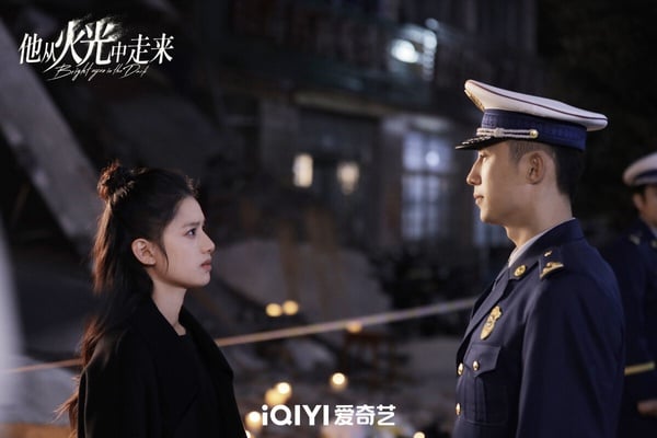 網評陸劇「最萌身高差」高糖嗑瘋頭CP Top9!《偷偷藏不住》陳哲遠趙露思第三，冠軍真搭