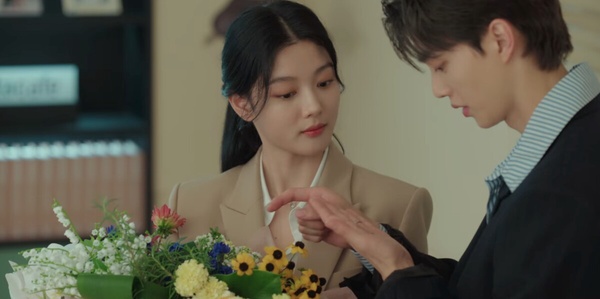 《與惡魔有約》結局前夕6大幕後彩蛋!劇情簡介藏隱喻,九元花語小抄竟是金裕貞的點子