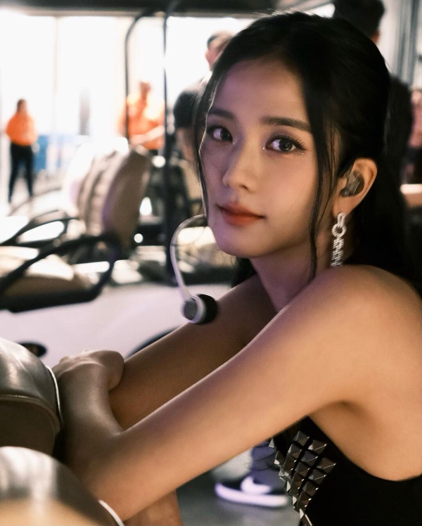 2023年全球Google搜索量Kpop女藝人TOP10：IU四月登小巨蛋開唱，Jennie將發個人新專！