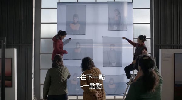 《歡迎回到三達里》結局彩蛋細節！三達攝影展名稱都是「人」，容弼照片旁竟藏三達告白