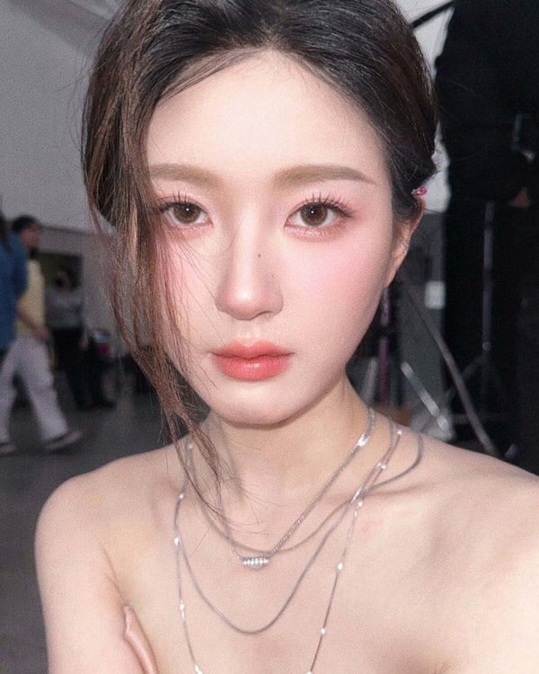 趙露思最新韓妝太美！同款妝容教學，過年見長輩超適合
