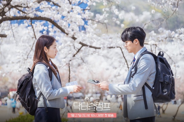 JTBC週末韓劇「首播收視」排行TOP8！《低谷醫生》慘墊底《三達里》第3，冠軍太厲害了