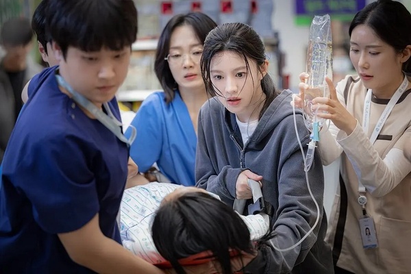 業界評選2024「最值得期待」韓劇!金秀賢《淚之女王》第3,冠軍竟打敗IU《您辛苦了》