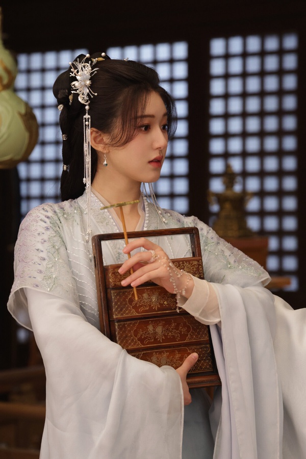 陸劇95花「女主劇比率榜」TOP10！楊超越沒前十，虞書欣第8，趙露思第2，冠軍資源驚人