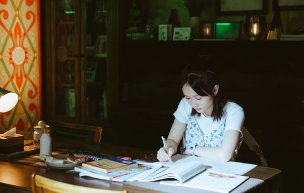 《非殺人小說》12位金獎演員！劉冠廷金光閃閃，王淨22歲就得影后，SSR級新人破紀錄！