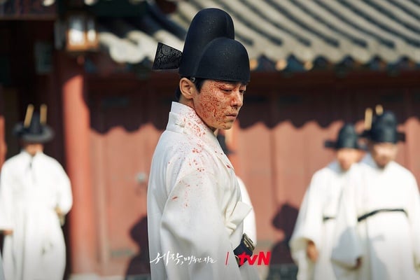 《魅惑之人》收視評價反轉：曹政奭被喜劇定型？個子矮不適合演古裝？和申世景不搭？