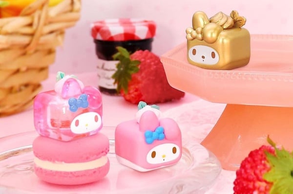 7-11「三麗鷗甜點系列公仔」盲盒登場!10位角色化身迷你豆,經典、金色、果凍30款看這