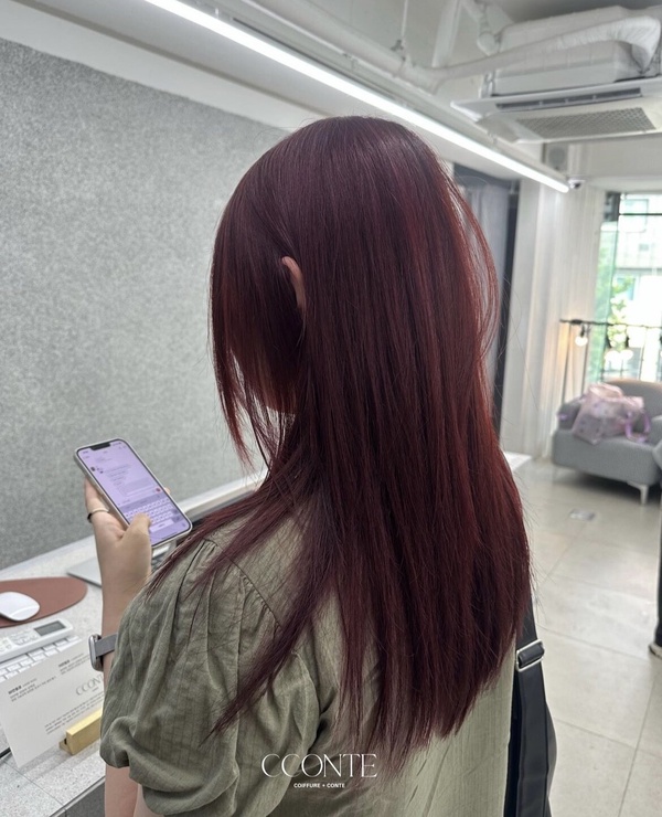2024染髮顏色推薦：「不漂髮色」推薦勃根地紅棕