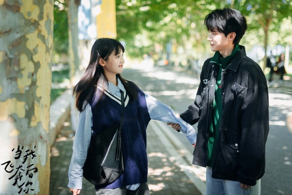 網評「假期必追」高糖甜寵陸劇TOP10！《陳芊芊》《你是我的榮耀》入榜，前3名滿滿高糖