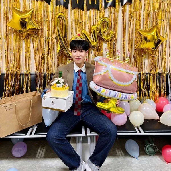 盤點12位富二代偶像：子瑜22歲淨身價就200萬美元，「他」高中畢業禮物是一台車！