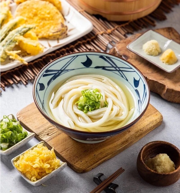 丸龜製麵「2/17補班日優惠」:丸龜製麵10元開吃烏龍麵