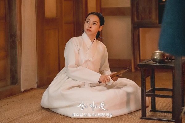 2月「韓劇話題度」TOP10！《低谷醫生》評價好，《和我老公結婚吧》被罵翻收視依舊高！