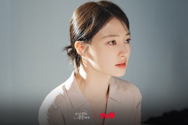 《和我老公結婚吧》劇版&漫畫7大「劇情差異」!漫畫志赫前世是自殺,秀敏身世竟更淒慘