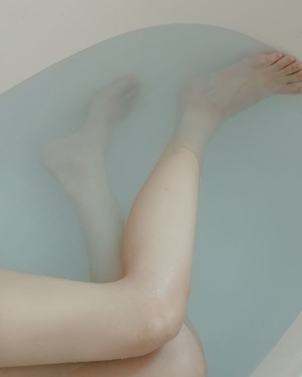白的有感！「美白身體乳」推薦、這款不怕長毛